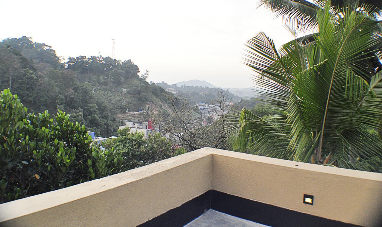 M&M Residence Kandy Buitenkant foto